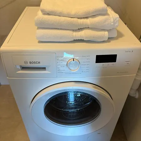 アパート Lisas Apartment, Private New 1 Bedroom And 1 Living With Sofa Bed And Big Windows, Share With Nobody, No Parties オスロ