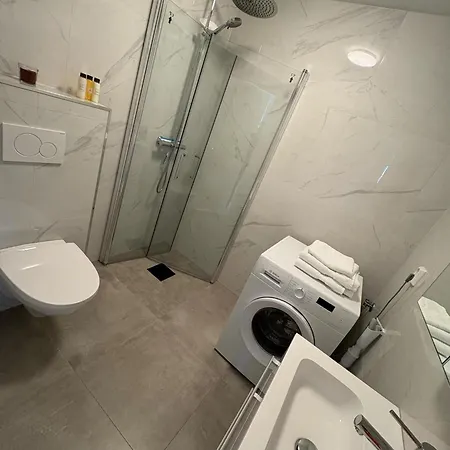 Lisas Apartment, Private New 1 Bedroom And 1 Living With Sofa Bed And Big Windows, Share With Nobody, No Parties * オスロ